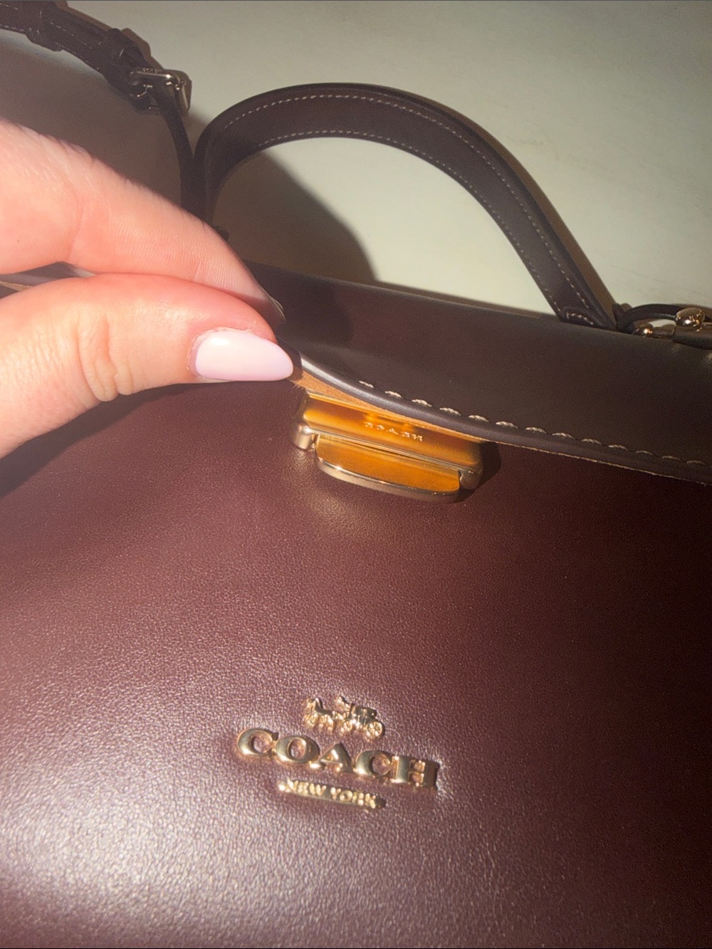 Coach Emory top handle crossbody bag in maple - Picture 3 of 4